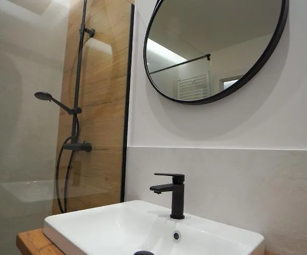 Manhattan Apartment Plock